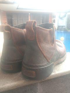Sepatu boot columbia