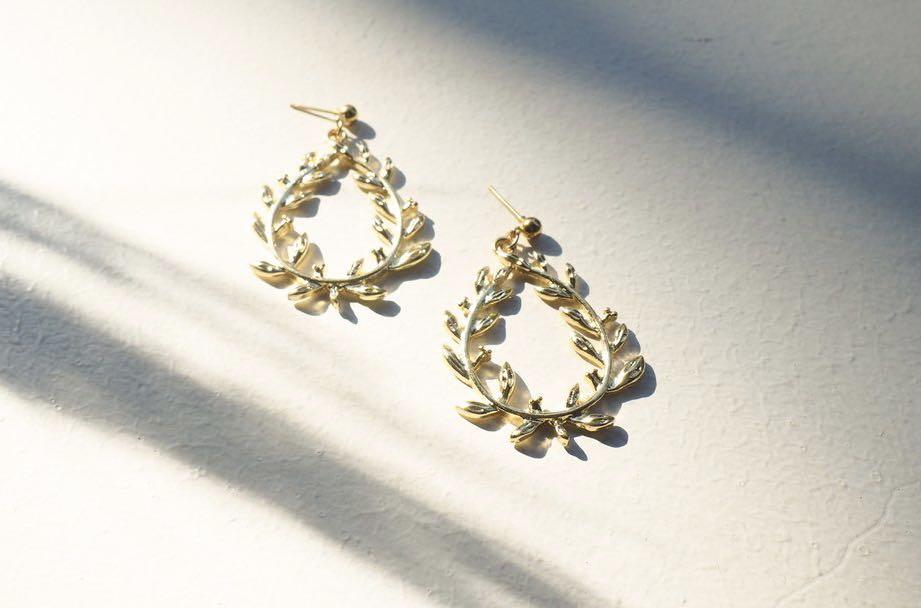 Ashley hotsell bestdressed jewelry