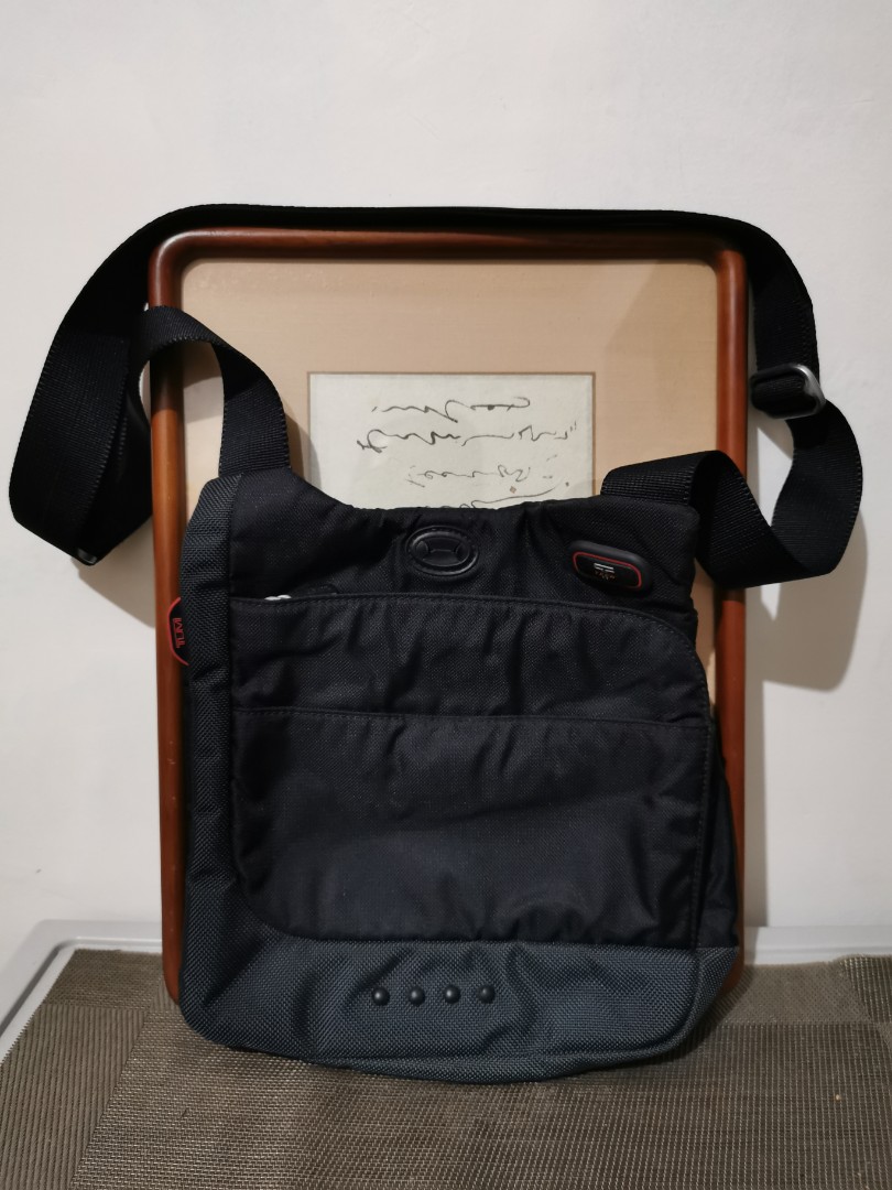 Tumi tech sling bag Clearance