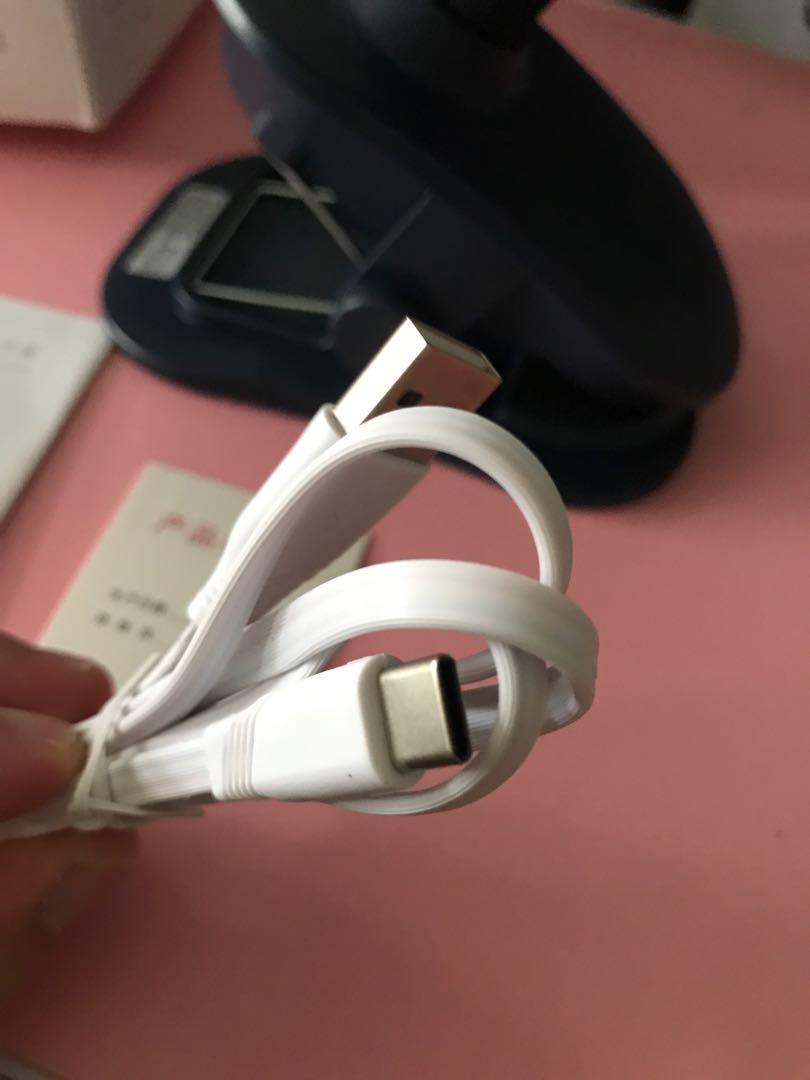 Very New Clip on fan (Can oscillate swing left right), Furniture & Home