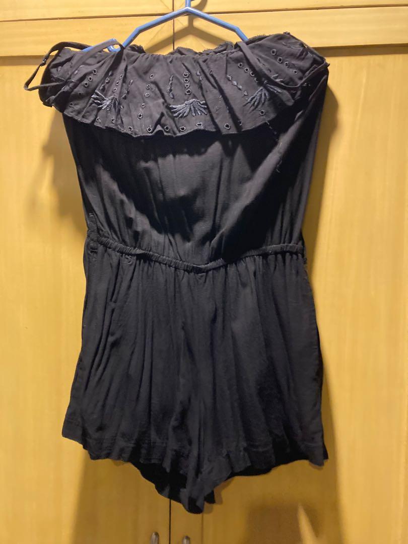 (XS) Black Romper from Twenty One Brand (Category: Rompers) located in Quezon City. Submitted by mtvls (Listing ID 1087779418, Image 2). Description: Extra Small Black Romper with Spaghetti Straps.