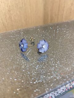 （分類：）位於 。 由 glittery_blue 提交（商品編號 1087953370，圖片 1）。簡介： 。