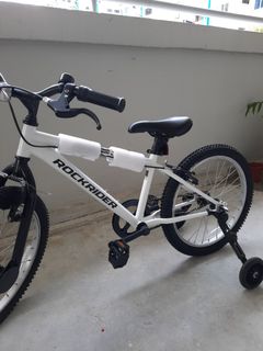 (Category: ) located in . Submitted by drums092 (Listing ID 1087915698, Image 1). Description: .