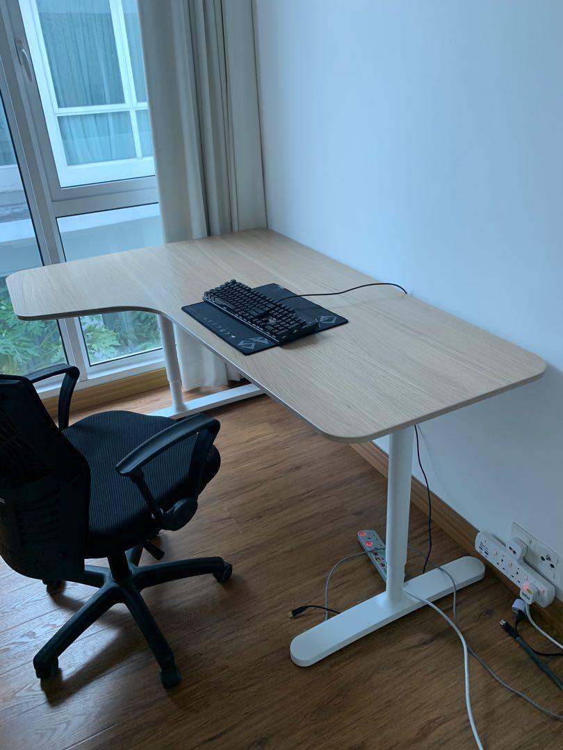Bekant top office desk