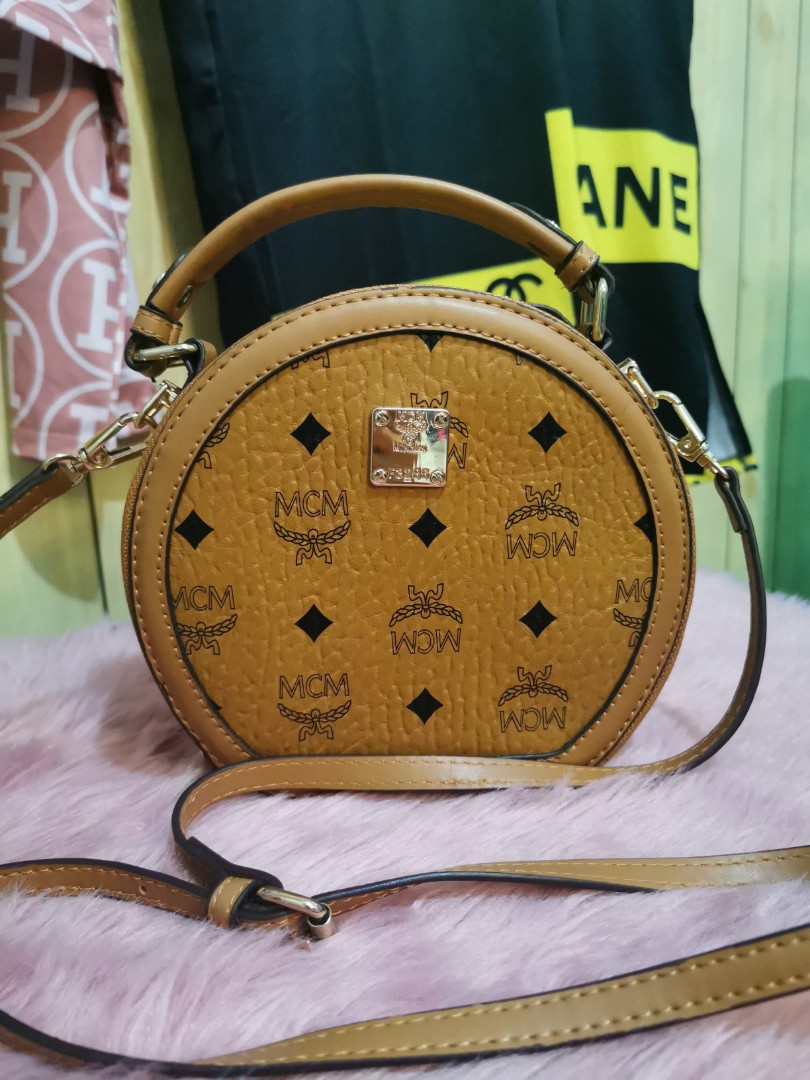 Round mcm bag clearance