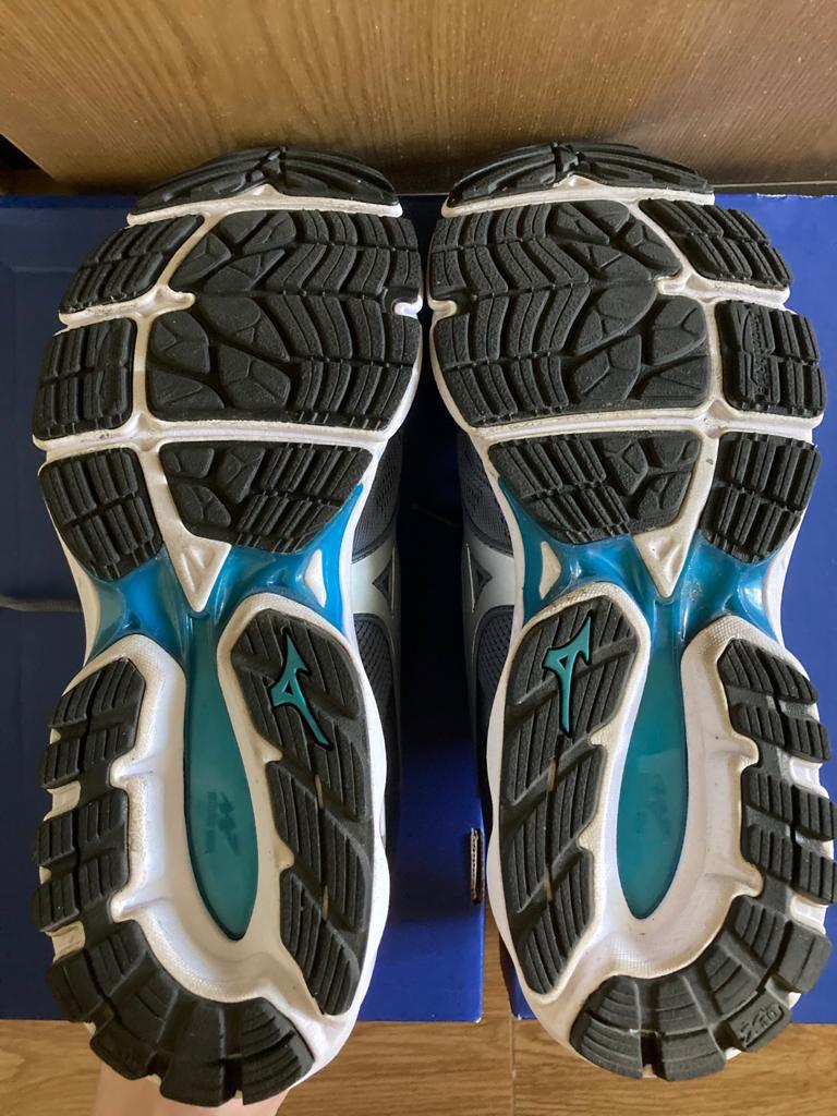Mizuno Wave Inspire 15 Men US 10 EUR 43 Carousell