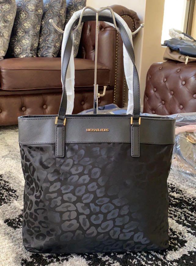 Mk morgan nylon tote Women s Fashion Bags Wallets Tote Bags