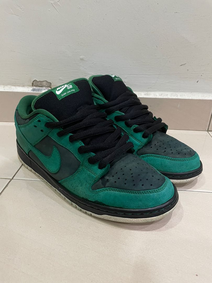 Nike sb dunk black pine green sales
