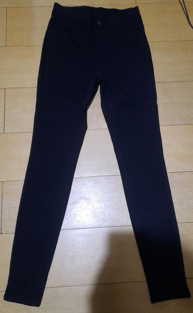 Original Uniqlo Cotton Polyester Spandex (Category: Activewear) located in Pasig City. Submitted by eunsdeclutter (Listing ID 1088036052, Image 1). Description: Original Uniqlo Cotton Polyester Spandex Never Use Original Price 1299 Small bought at Sm Mega Uniqlo rfd: declutter.
