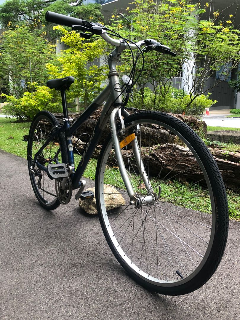 Rare Giant XS 700c Hybrid bike Shimano 21gears aluminum