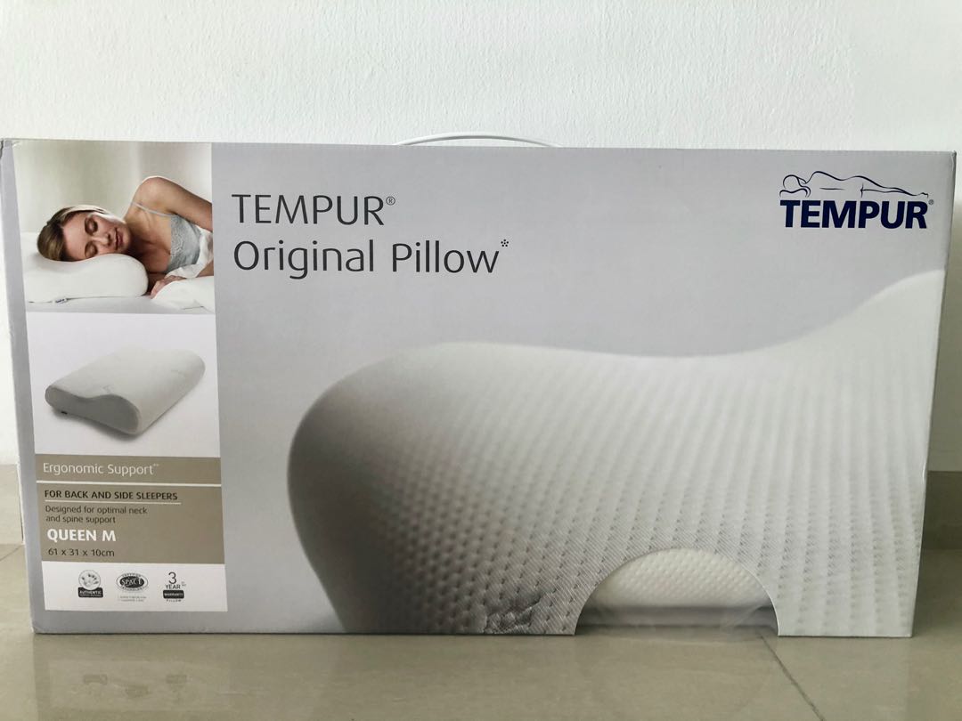 Tempur Original Pillow (M), Furniture & Home Living, Bedding & Towels