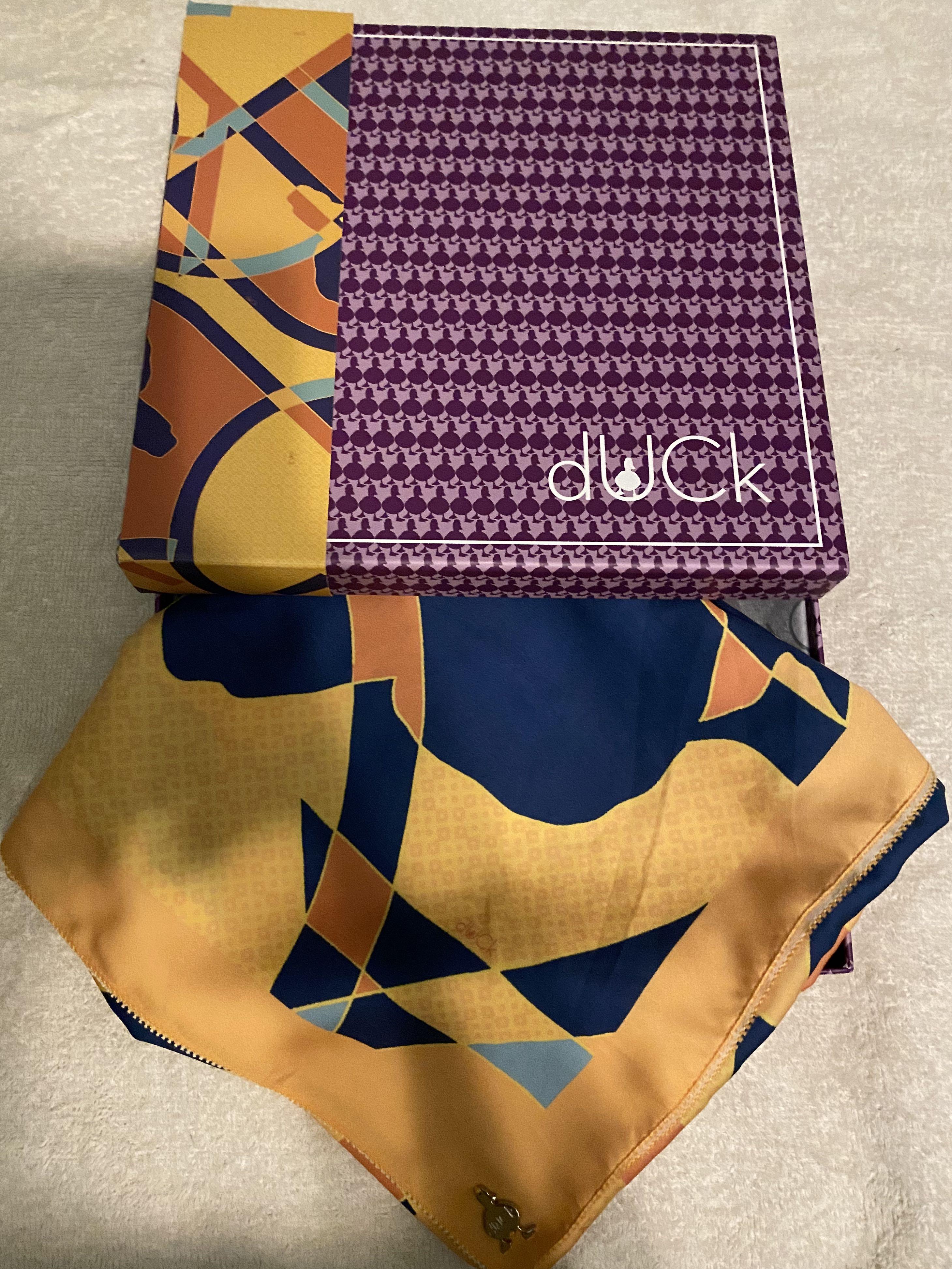 Hotshot shop duck scarves