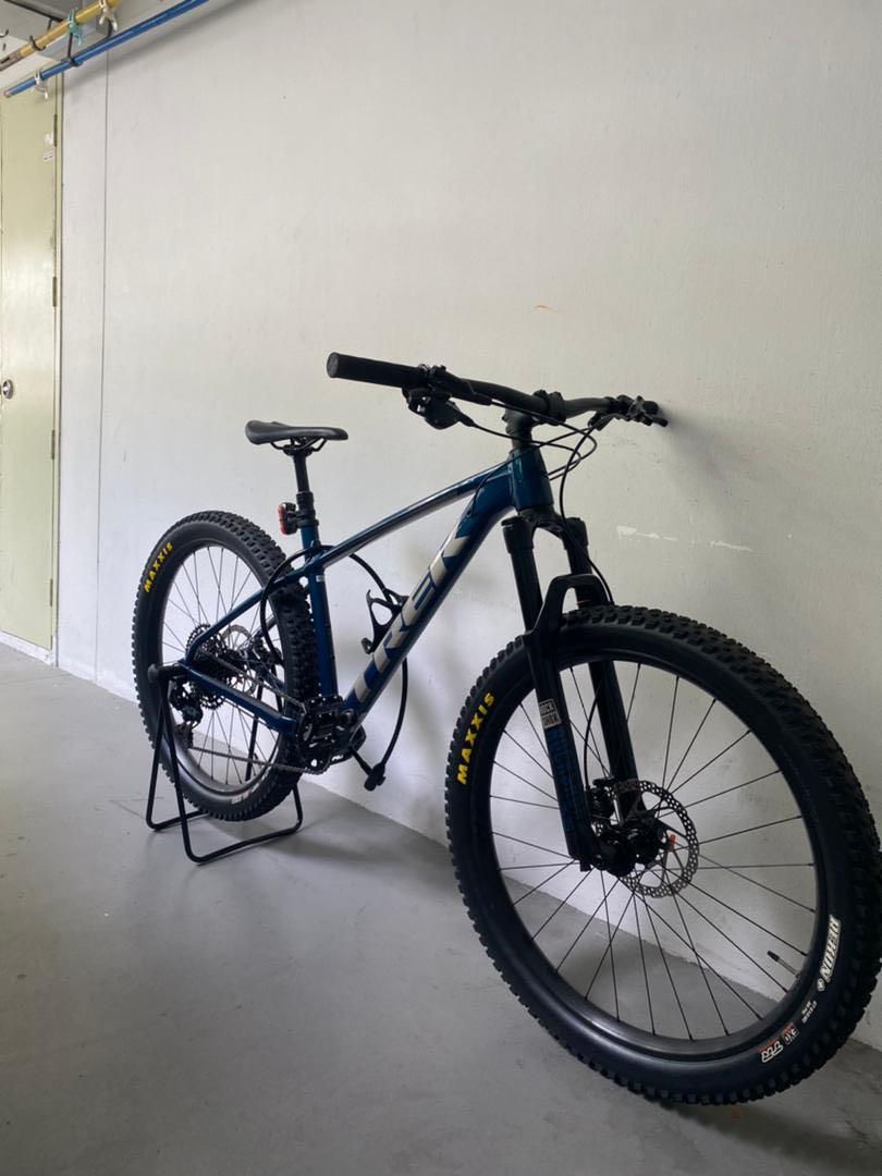 Trek roscoe 8 27.5 . Size M L