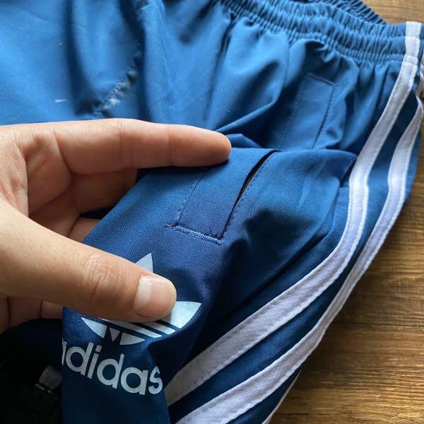 Adidas 運動褲短褲刺繡三間拼色褲休閒有袋, 男裝, 褲＆半截裙, 短褲