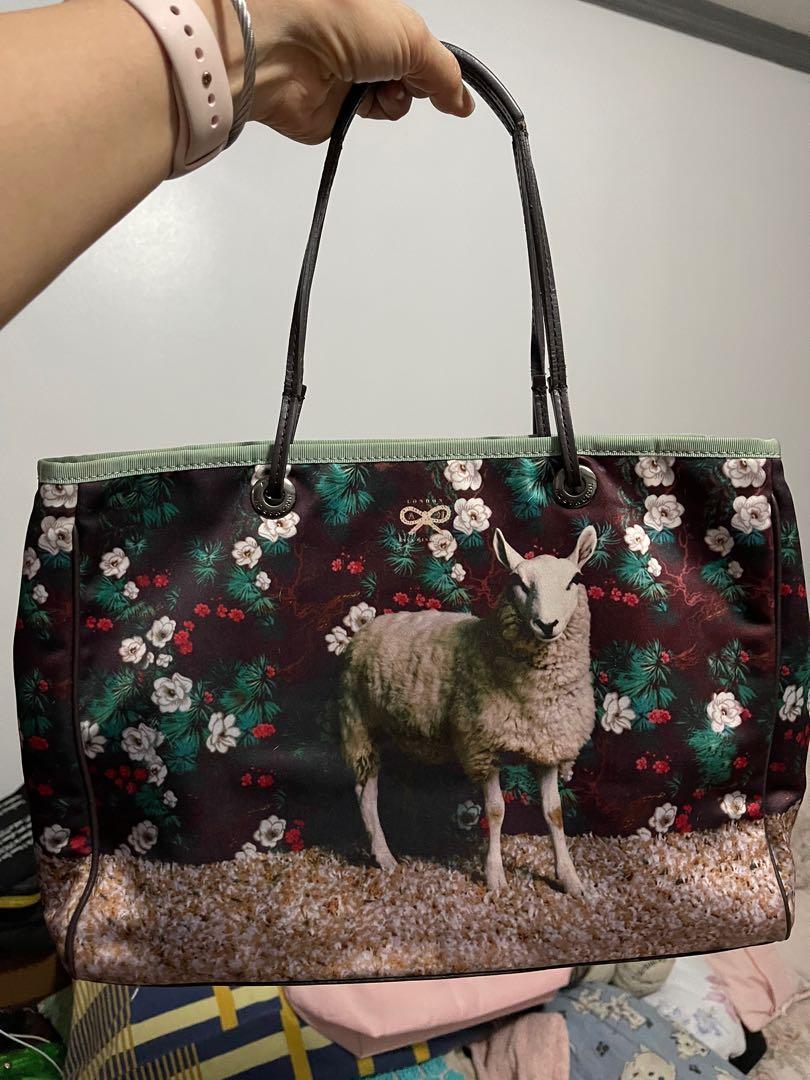 Anya hindmarch (Category: Luxury Bags & Wallets) located in Caloocan City. Submitted by veryred (Listing ID 1088217143, Image 2). Description: Authentic anya hindmarch tote. Good used condition needs reinforcement on handles and cleaning inside. Hardware is gunmetal . Last price posted.