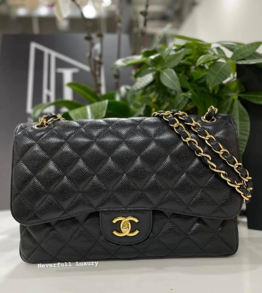 Chanel Classic Jumbo Double Flap Black Caviar Ghw series 18 /2013, Luxury,  Bags & Wallets on Carousell
