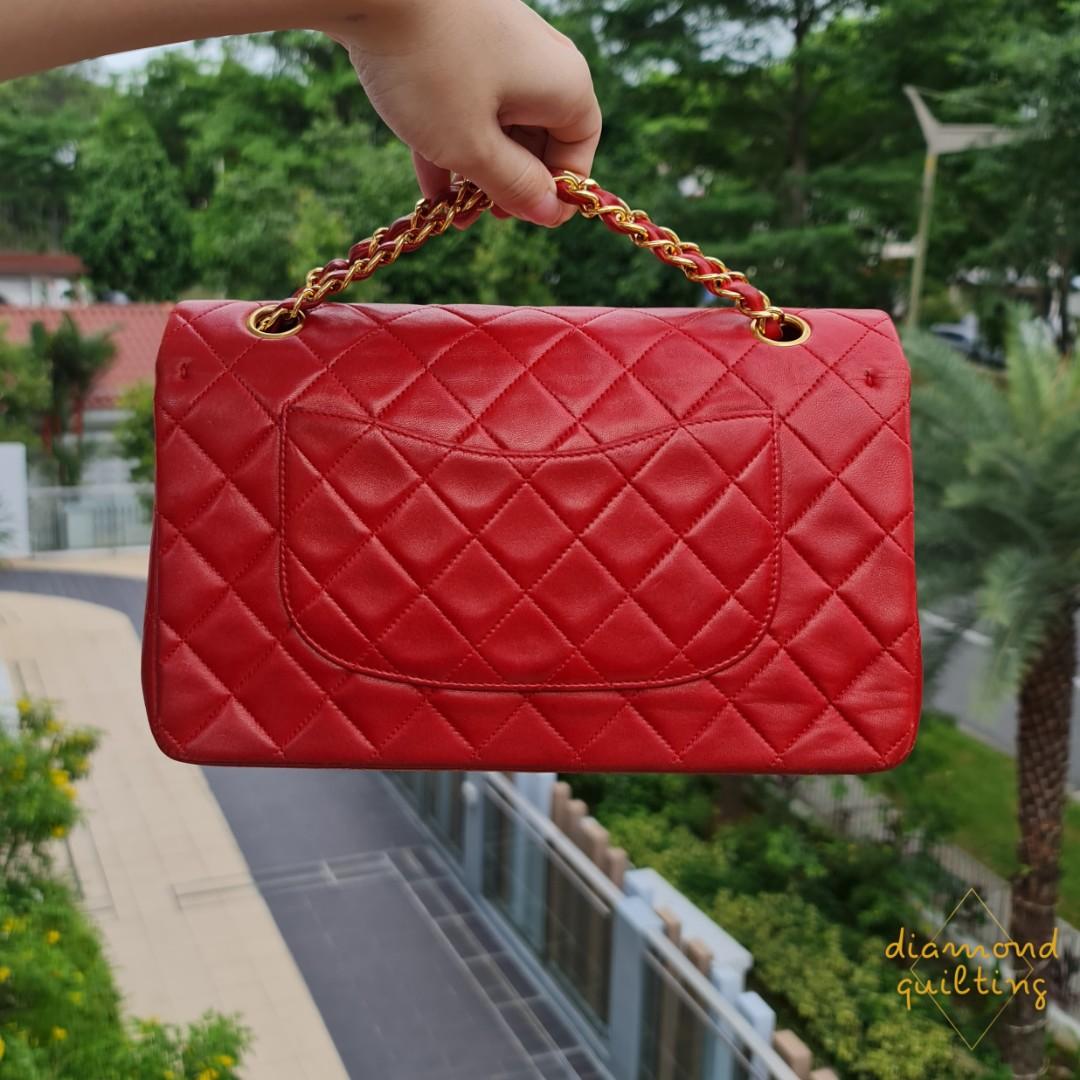 Rare Chanel Classic Flap shoulder bag in Red quilted lambskin, GHW