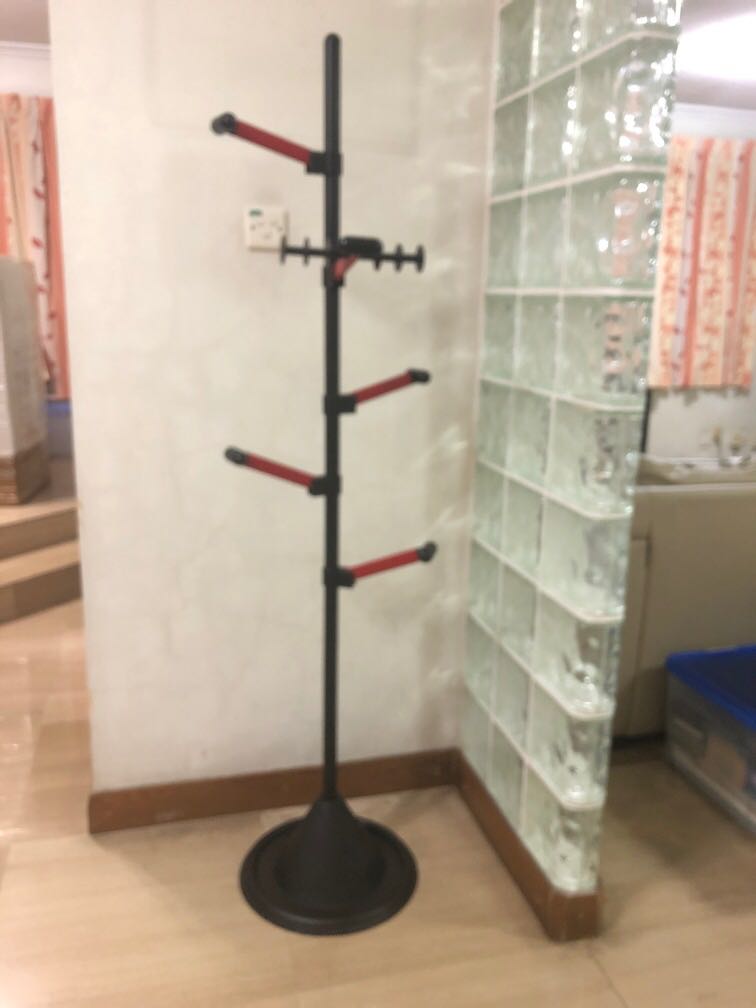 Coat hanger stand, Mobile Phones & Gadgets, Mobile & Gadget Accessories