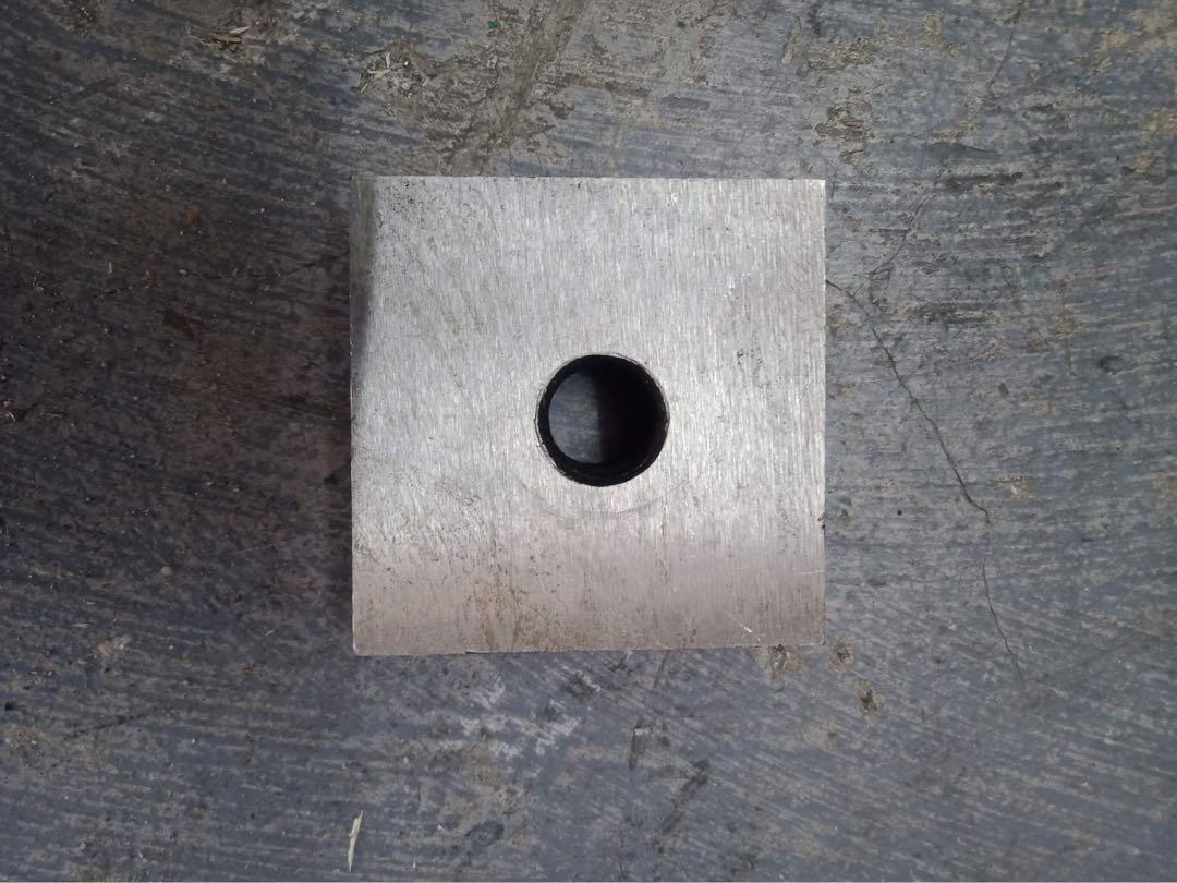 Extra blade for bar cutter (Category: Construction Tools & Equipment) located in Manila. Submitted by joeyroque09 (Listing ID 1088231195, Image 2). Description: 09177110098 takezo.industrialsupply2@gmail.com Items: extra blade Model: Specs: Brand: - Qty: 1pair price: 1,720/unit .