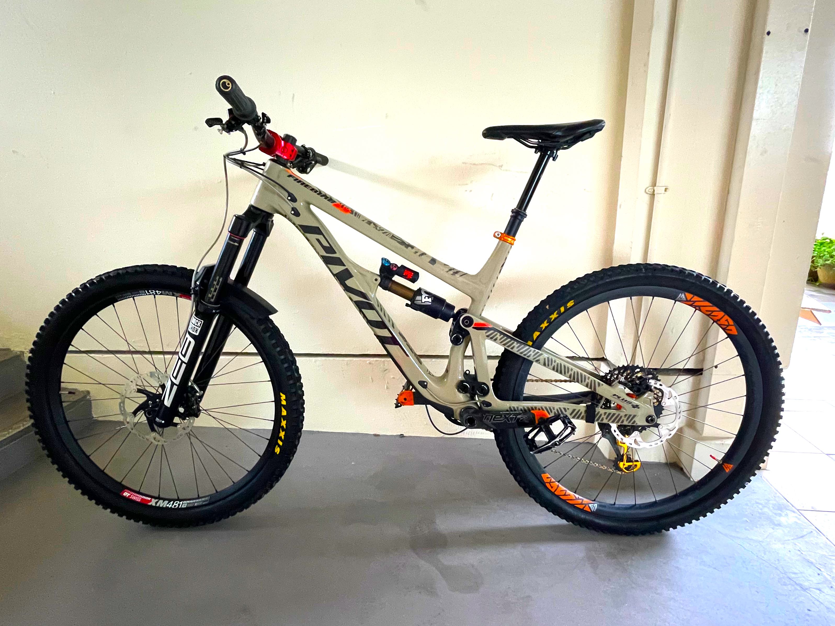 Pivot Firebird 29 L Rock Shox Zeb Ultimate Sports Equipment