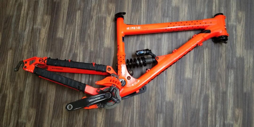 Commencal supreme store racing