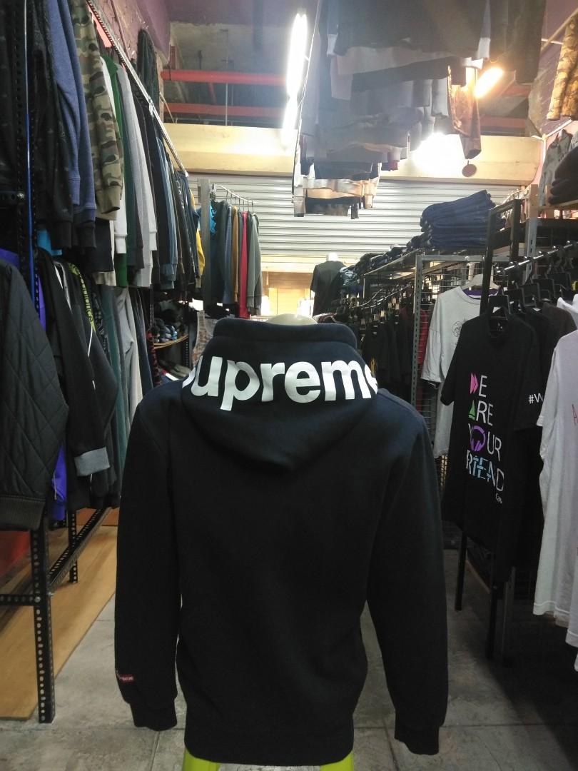 Supreme sales hoodie outlet