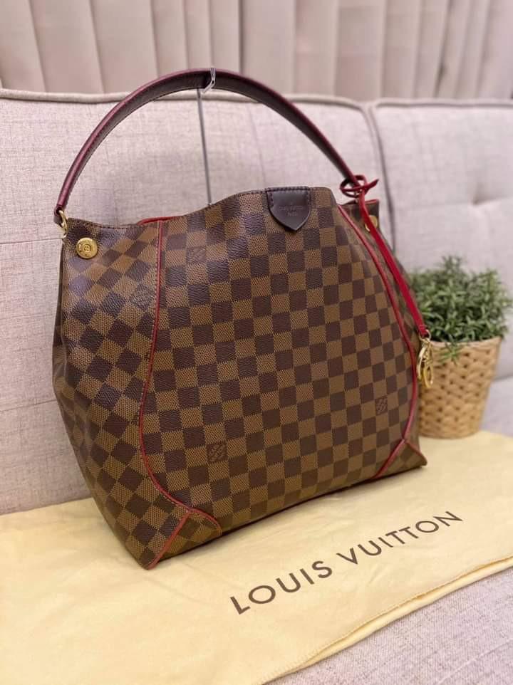 LV Caissa Hobo Bag in Damier Ebene 2016 (Category: Luxury Bags & Wallets) located in Manila. Submitted by bagislifeshop (Listing ID 1088150814, Image 2). Description: 9/10 usage only.