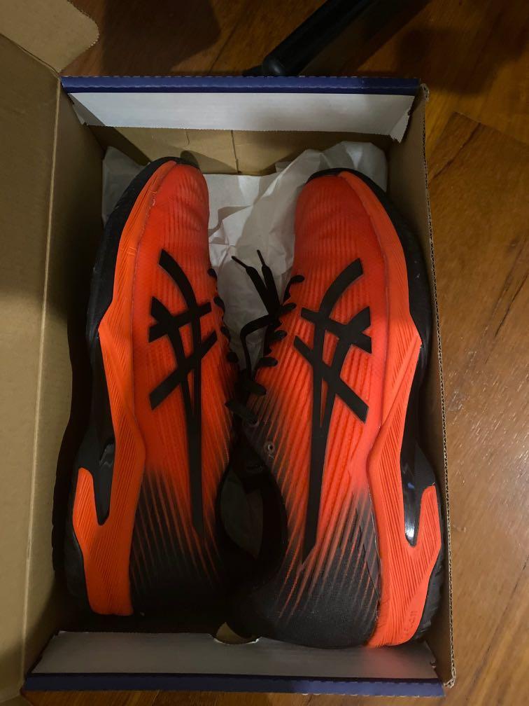 Badminton court shoes best sale mens