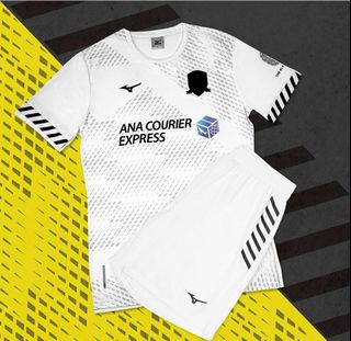 (Category: ) located in . Submitted by ryudben_sports_singapore (Listing ID 1088102490, Image 1). Description: .