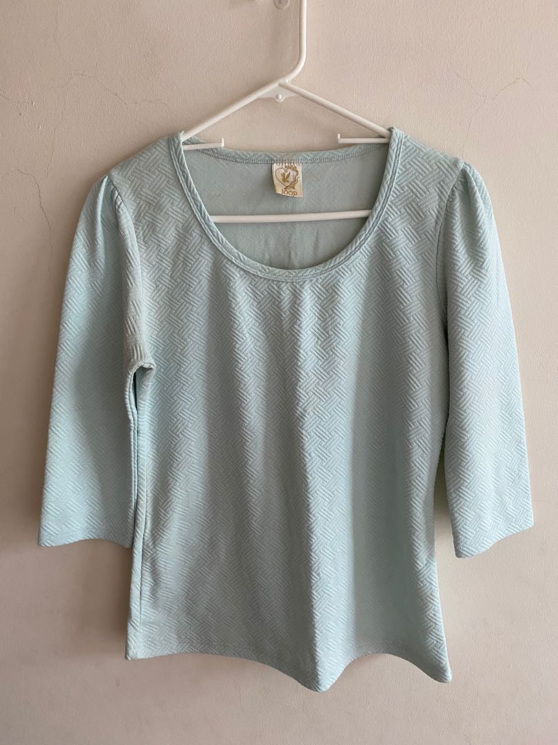 FREEPastel green top, Women's Fashion, Tops, Sleeveless on Carousell