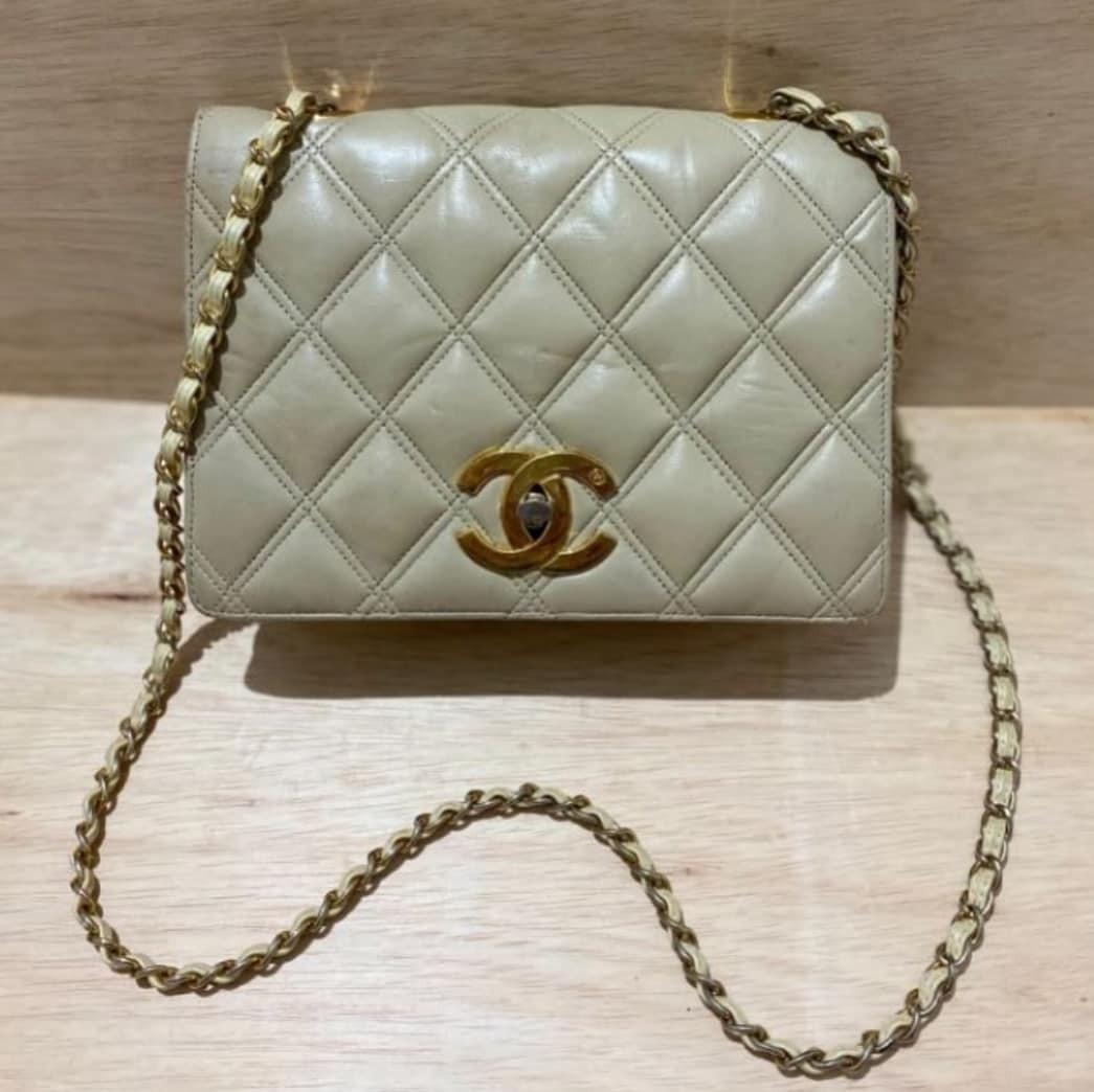 Chanel Sling Bag Mini Vintage, Barang Mewah, Tas & Dompet di Carousell