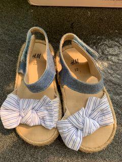 sepatu anak / sepatu sendal anak