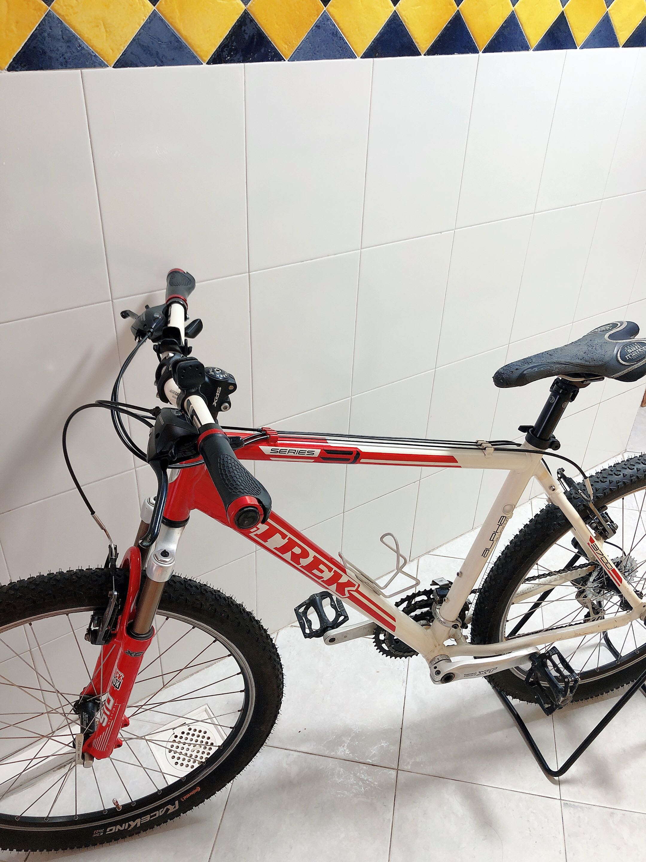 Trek b700 new arrivals mountain bike