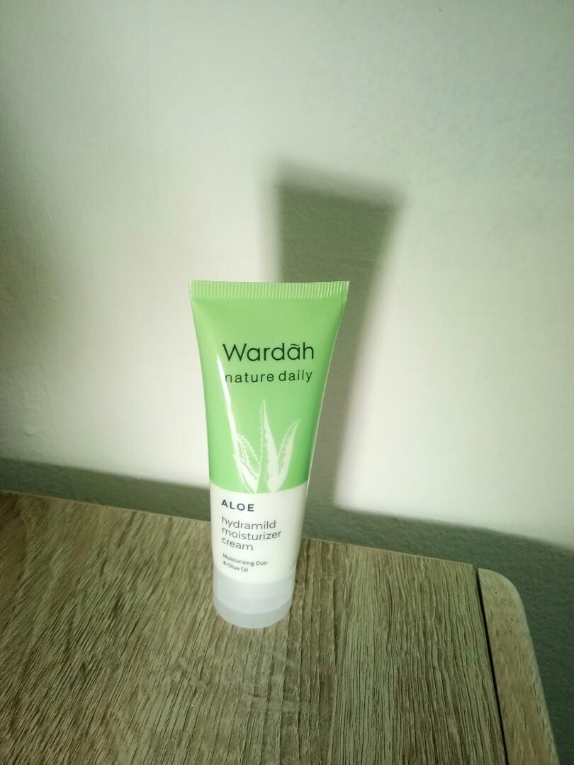 Wardah Aloe Hydramild Moisturizer Cream Health Beauty Skin Bath Body On Carousell