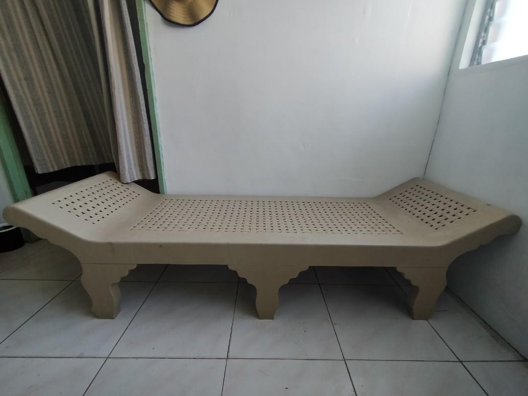 Zooey Plastic Sofa Bed Cleopatra Rush