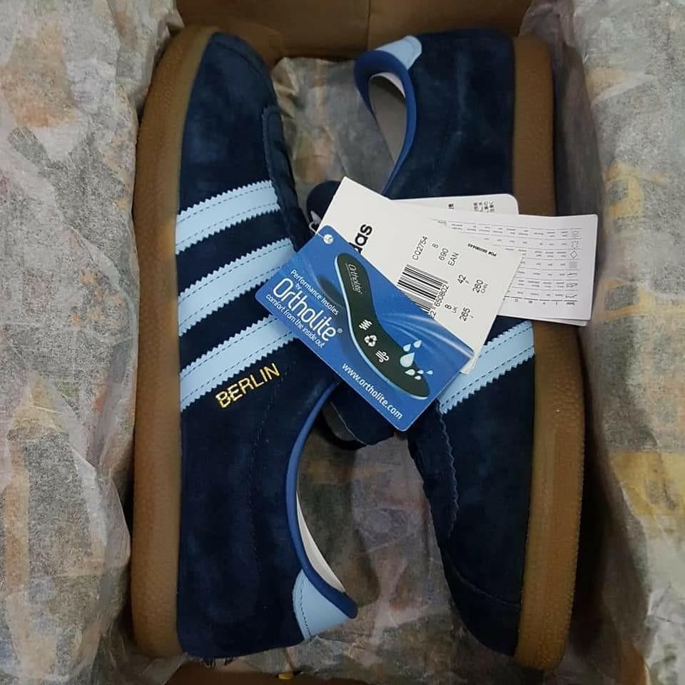 Adidas berlin azules top