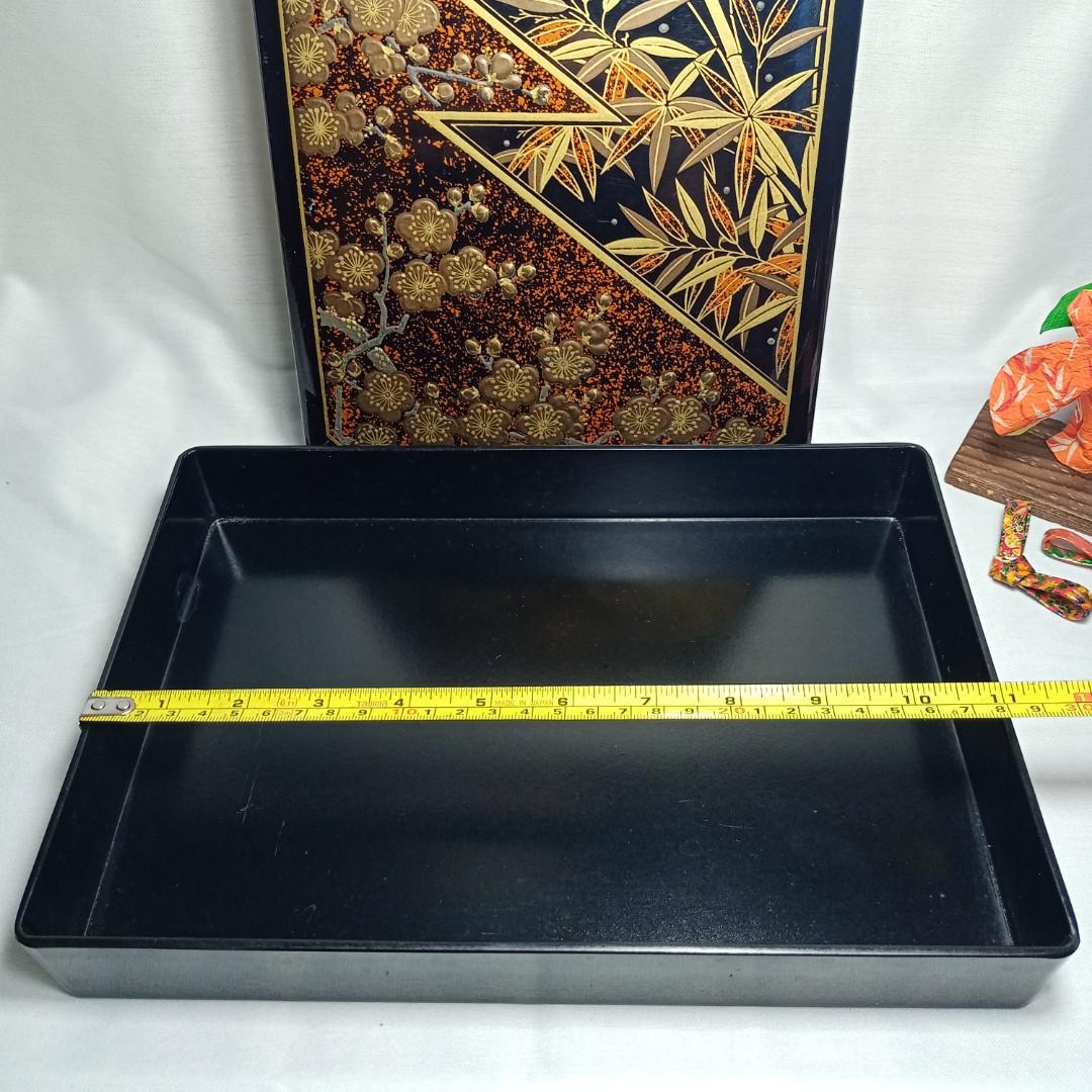 BENTO ORGANIZER (Category: Storage Boxes & Baskets) located in Makati City. Submitted by nyxhemera26 (Listing ID 1088496835, Image 3). Description: BENTO ORGANIZER • MAY GASGAS SA ILALIM PERO MAKINIS PA LOOB • THICK AND HEAVY.