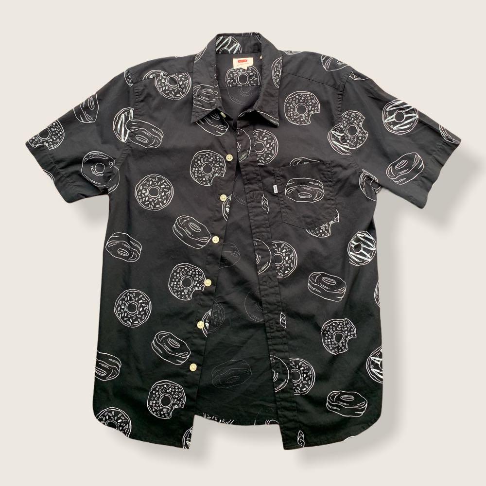 Levi's shop donut shirt