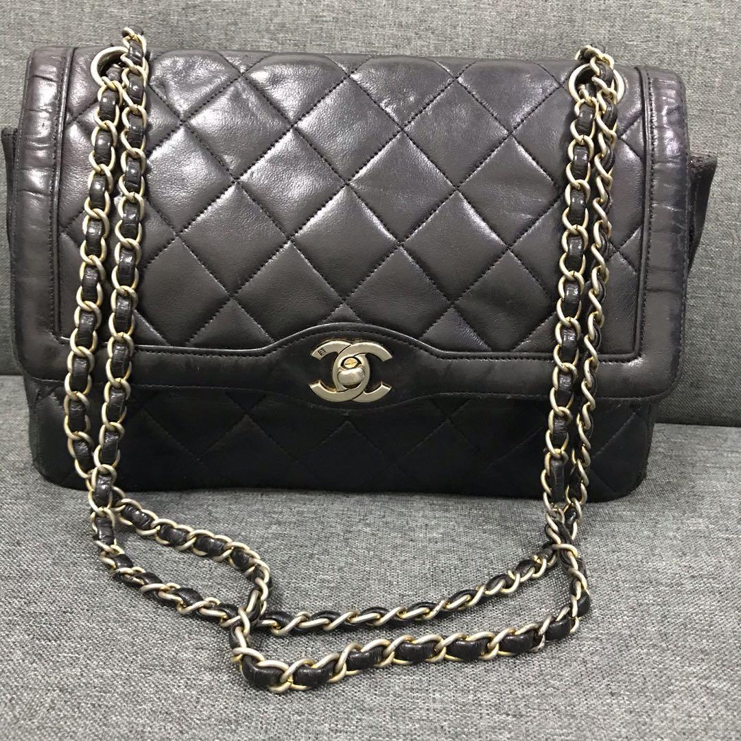 Chanel Bag model Camera in beige quilted lambskin   Drouotcom