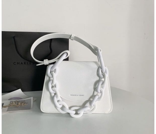 charles & keith chunky chain link small shoulder bolsa