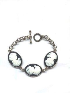 For Sale I have the Vintage braclet  Purchased in USA at auction. Better quality - Unique Victorian triple setting cameo black and white Silver bracelet #5” 1/2” size slightly negotiable  #bracelet#vintage #usaquality #jewelry