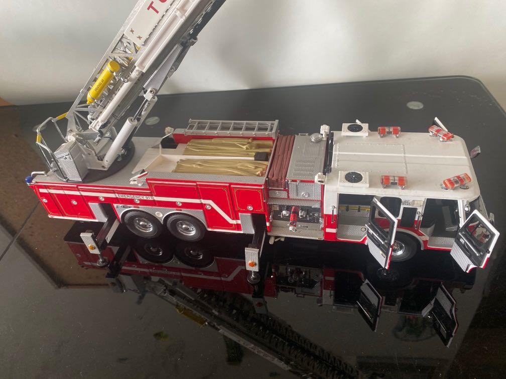 フランクリンミント 1/32 エマージェンシー・ワン HP105 梯子