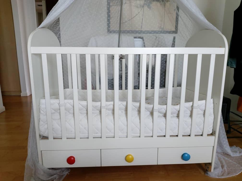 Ikea baby cot with drawers sales