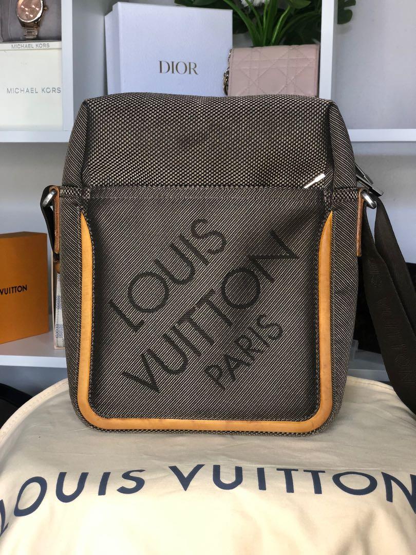 Louis Vuitton - Citadin Damier Géant Canvas Messenger Noir