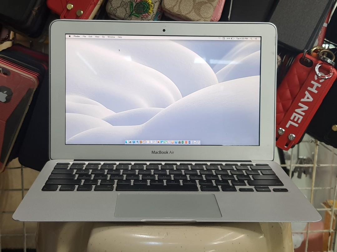 直営店に限定 Macbook Air 11インチ2010 128GB/2GB -「apple ノートPC