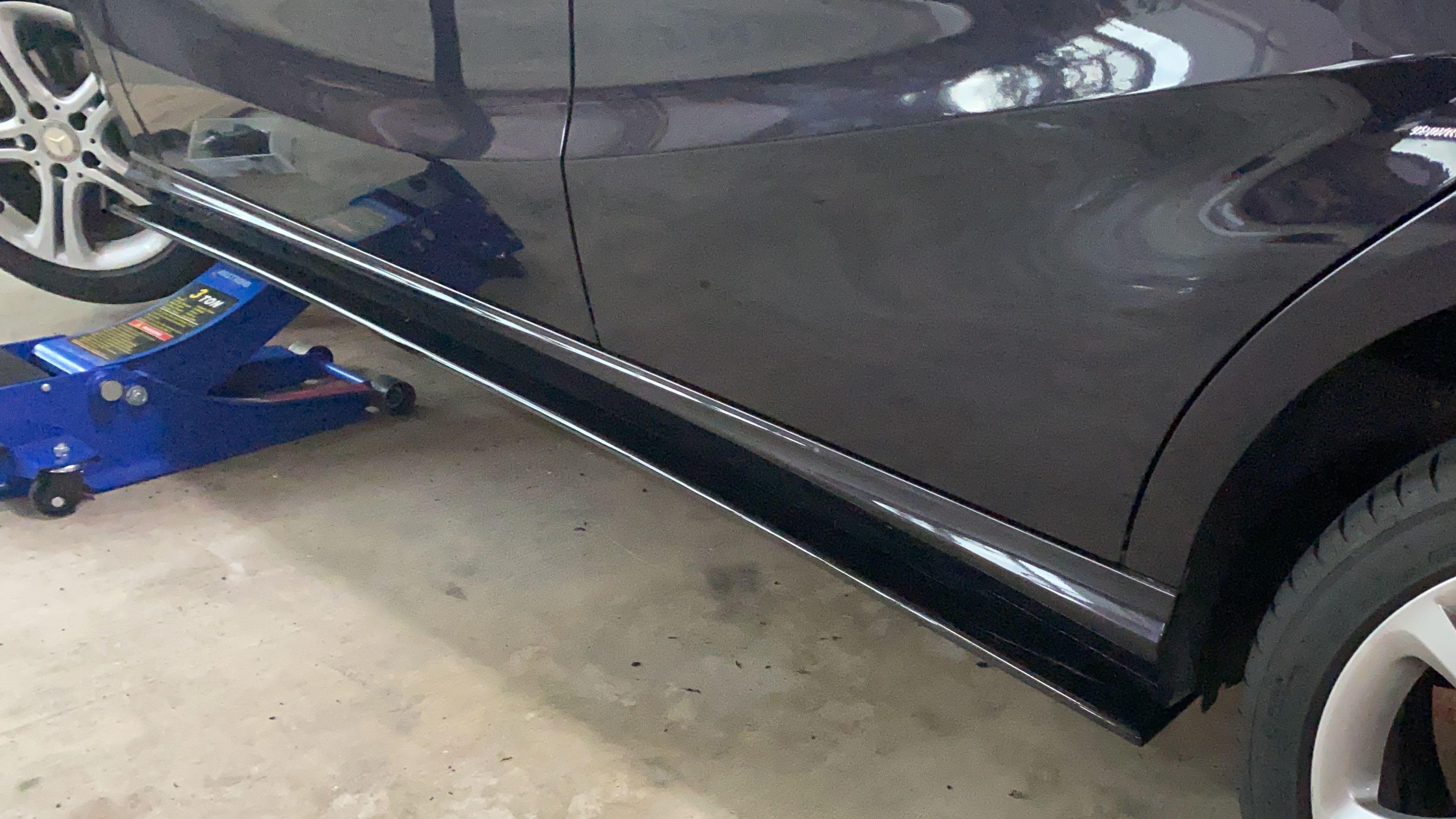 Full 2025 skirt car