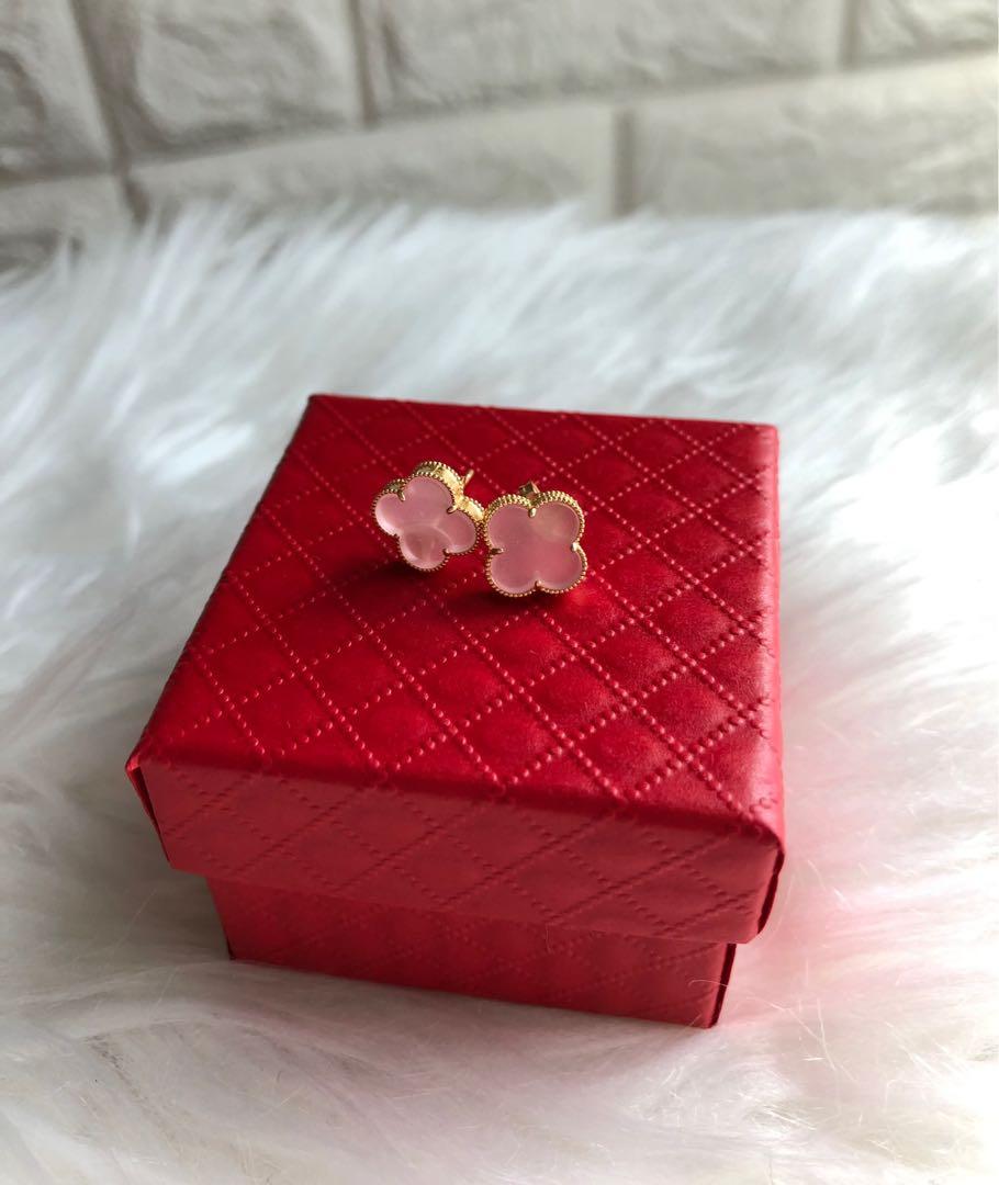 Pink VCA Clover K18 Gold Earrings, Women