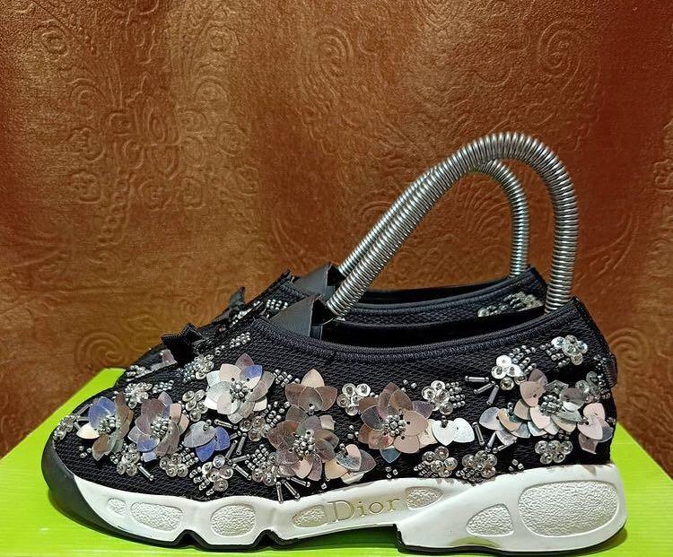 sepatu dior size 42 made in italy second original Fesyen Pria Sepatu   Sneakers di Carousell