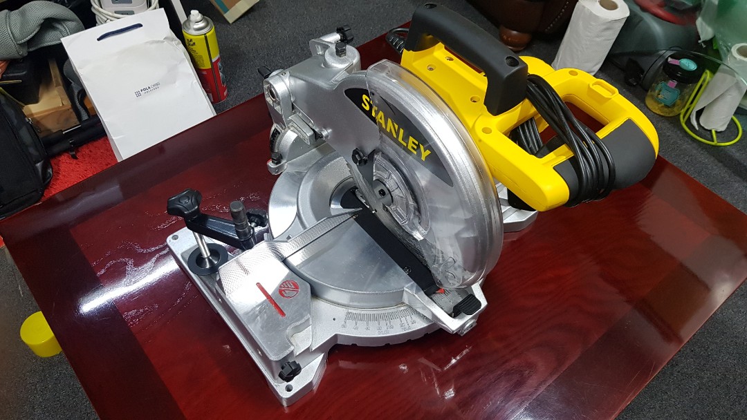 Stanley 1500w sales compound mitre saw