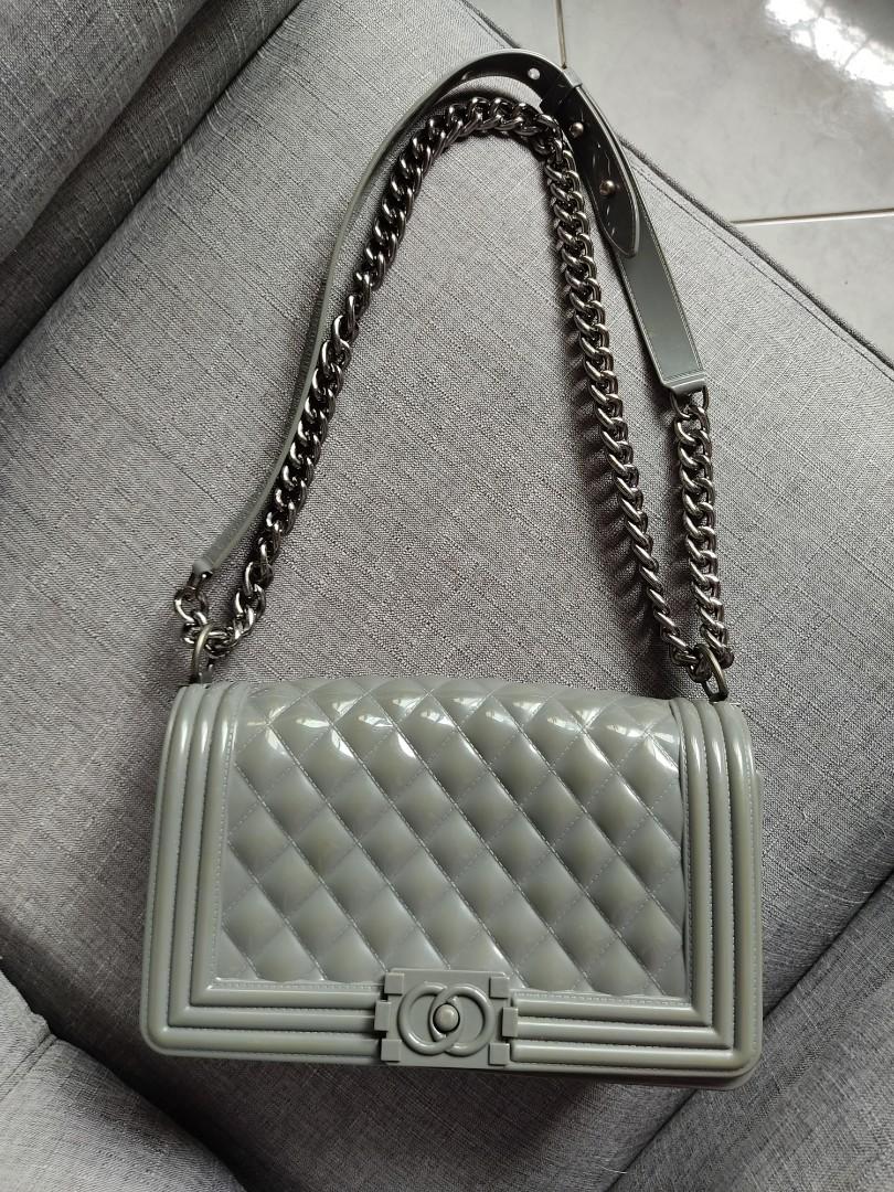 Toyboy ❤️ Jelly (Category: Cross-body Bags) located in Davao. Submitted by chubby_chic58 (Listing ID 1088350363, Image 2). Description: Hi🤗 welcome to my shop ❤️ 👜 Very Good Used Condition 📌 RFS: Decluttering 📌 Price is Final ⚠️ Note: Please manage your expectations. What you see is what you get ✅ Order today, Ship Today or Tomorrow 😍 ✅ On Hand And Ready To Ship ⛔ NO RETURN NO EXCHANGE 🚛 No Free Shipping 🚛 Shipping is at buyer's expenses M